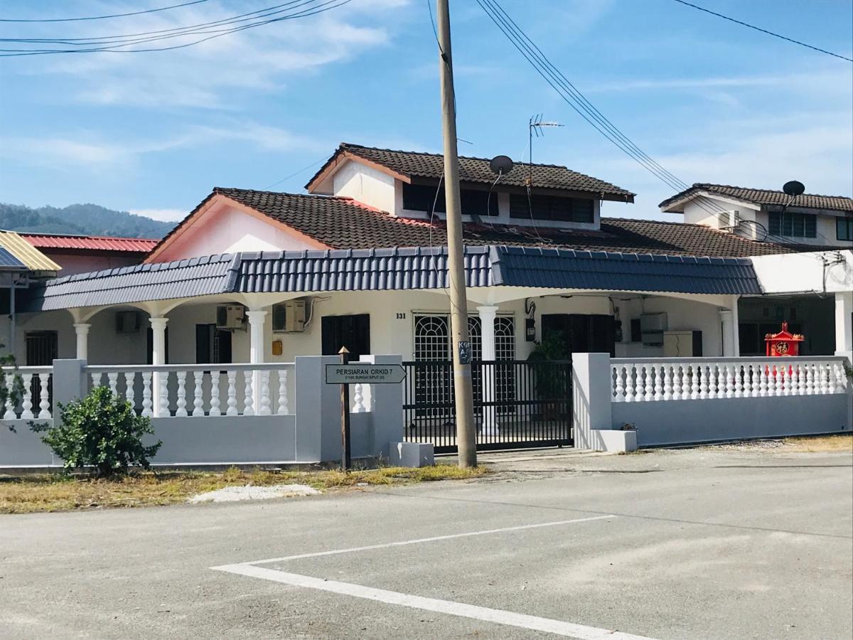 Cozy And Comfortable Homestay In Sungai Siput Exterior photo
